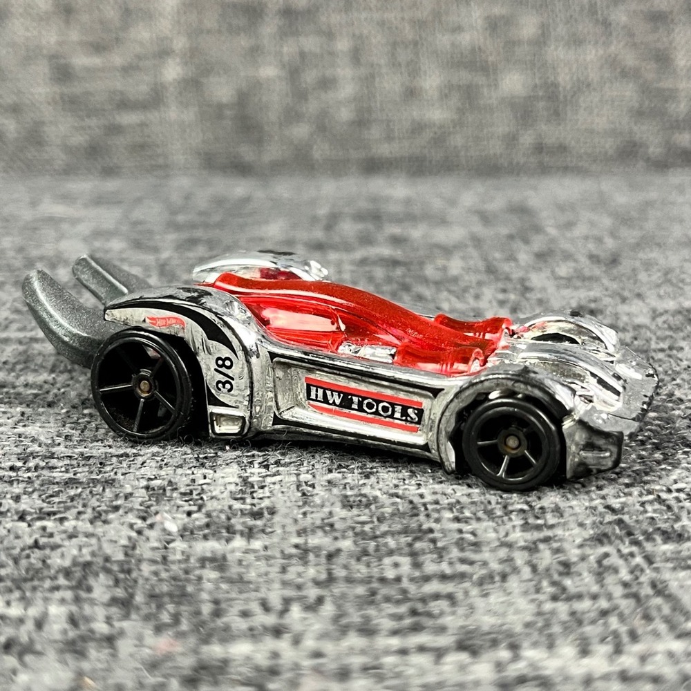 Hot Wheels Tooligan Chrome HW Tools 3/8 Red 1/64 Diecast Car Wrench Spoiler